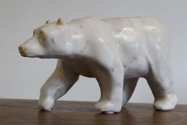 ours,marbre de carrare,sculpture,carzo,galerie résonances,le tréport