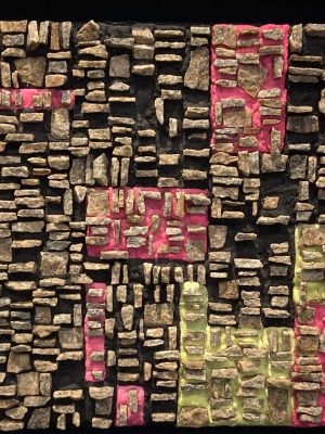 micaschiste et mortiers teintés sur bois,mosaïque,anne-cécile lopez,galerie résonances,le tréport